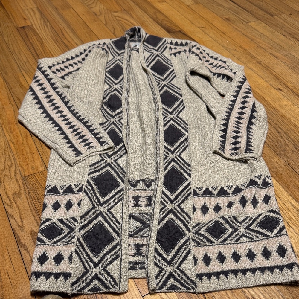 Lucky brand Geometric Patterned Gray and taupe  Women's Sweater. Medium